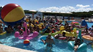 2018 Cancun XGOs in the pool