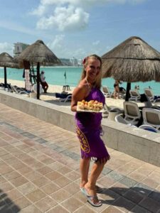 2024 Cancun XGO Vicki Lea doing fruit passage